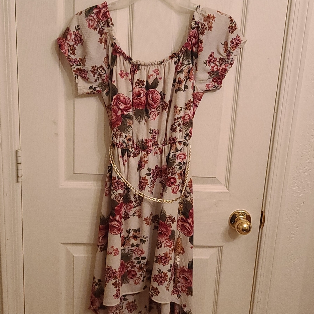 Gorgeous High Low Dress w Jewelry Belt !